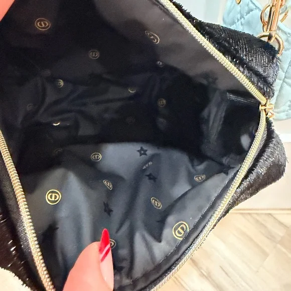 Dior Beauty Crossbody, Novelty CD Strap, Mini Lady Dior Bag Charm - NIB/Gift Bag - Picture 7 of 16